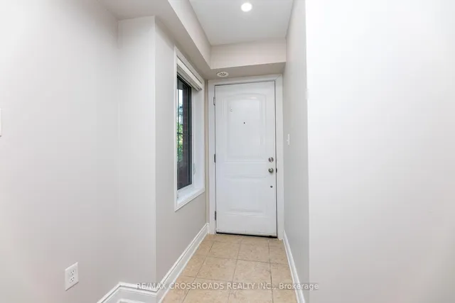 Additional image 8 of 2492 Post Rd Unit 7