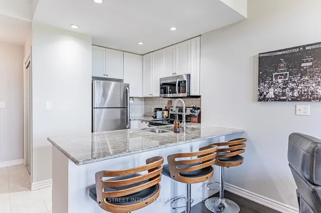 Additional image 16 of 5327 Upper Middle Rd Unit 307