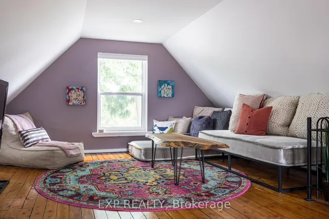 Additional image 33 of 14 Chatham St