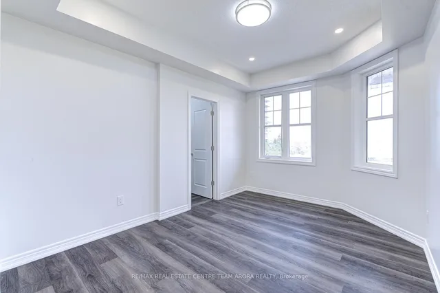 Additional image 19 of 2326 Taunton Rd Unit 303