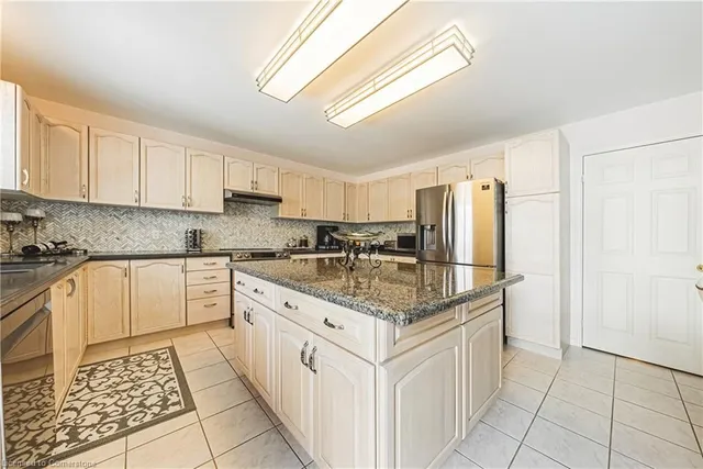 Additional image 5 of 81 Jacqueline Blvd