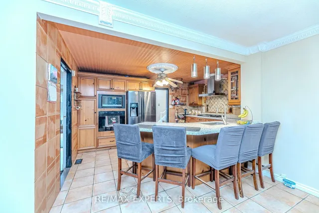 Additional image 9 of 8 EASTON Pl