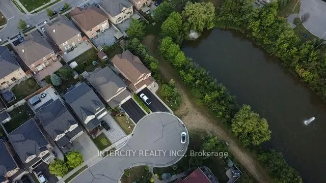 Additional image 43 of 21 Armani Lane