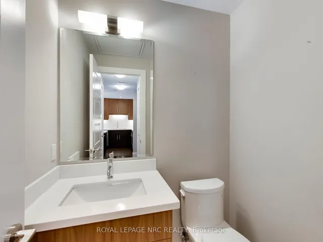 Additional image 8 of 2025 Maria St Unit 405