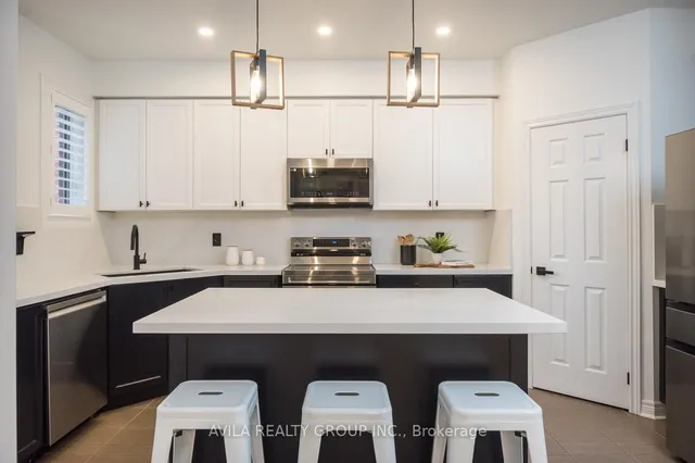 Additional image 16 of 319 Bessborough Dr