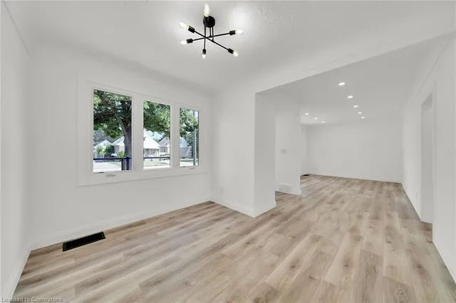 Additional image 14 of 45 Sylvia Cres