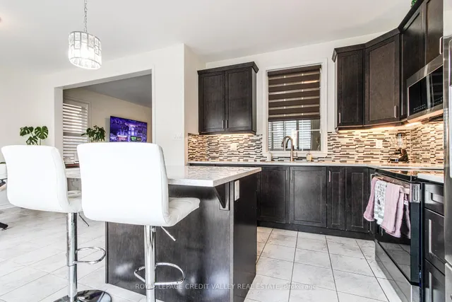 Additional image 13 of 1229 Rose Way