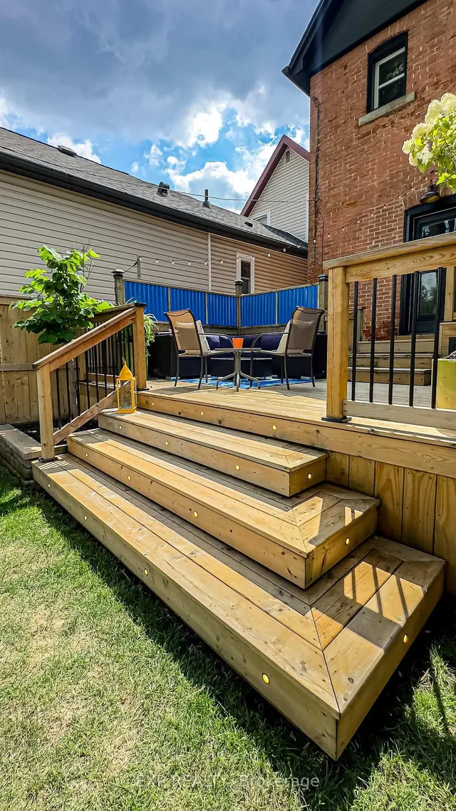 Additional image 42 of 14 Chatham St