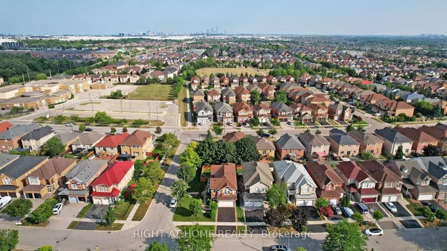 Additional image 44 of 588 Warhol Way