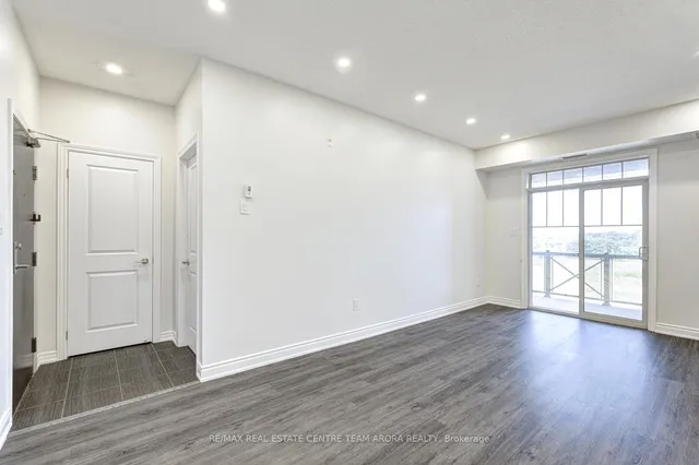 Additional image 8 of 2326 Taunton Rd Unit 303