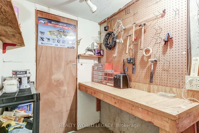 Additional image 39 of 1240 Thorpe Rd