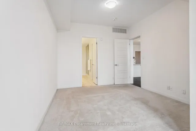 Additional image 20 of 3028 CREEKSHORE COMMON Unit 309