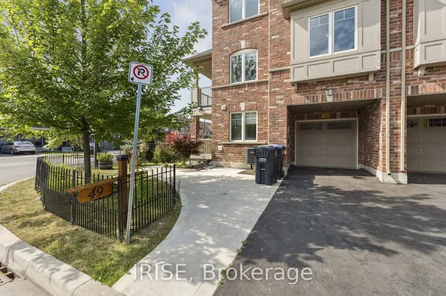 49 Golden Springs Dr