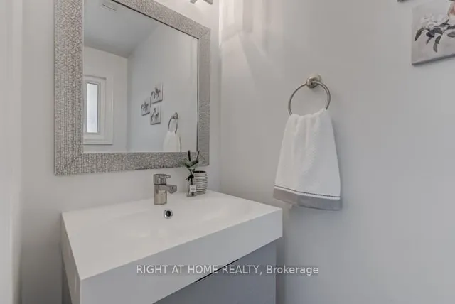 Additional image 4 of 30 Heslop Rd Unit 39