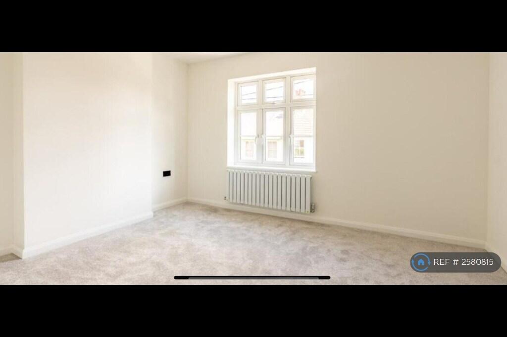 Additional image 4 of Kimberley Road, St. Albans, AL3