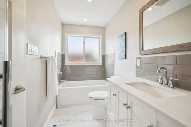 Additional image 18 of 1745 Cobra Cres