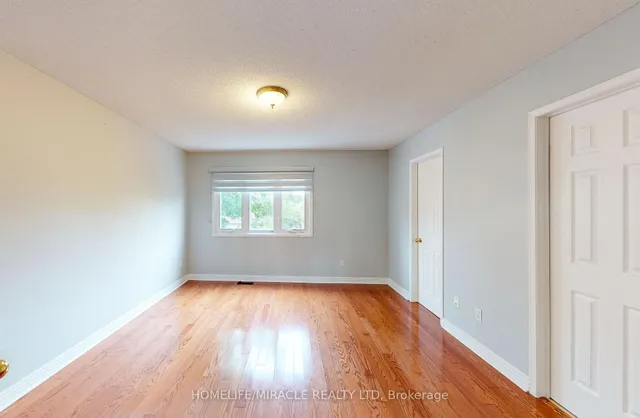 Additional image 22 of 36 Mannel Cres