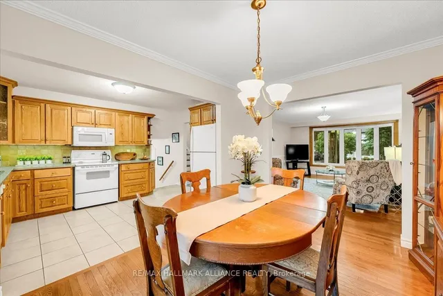 Additional image 13 of 26 Lockton Cres