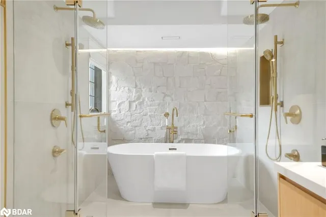 Additional image 26 of 977 Unsworth Ave