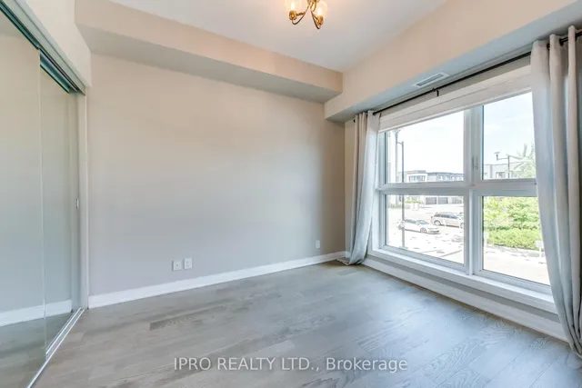 Additional image 23 of 128 GROVEWOOD Common Unit 205