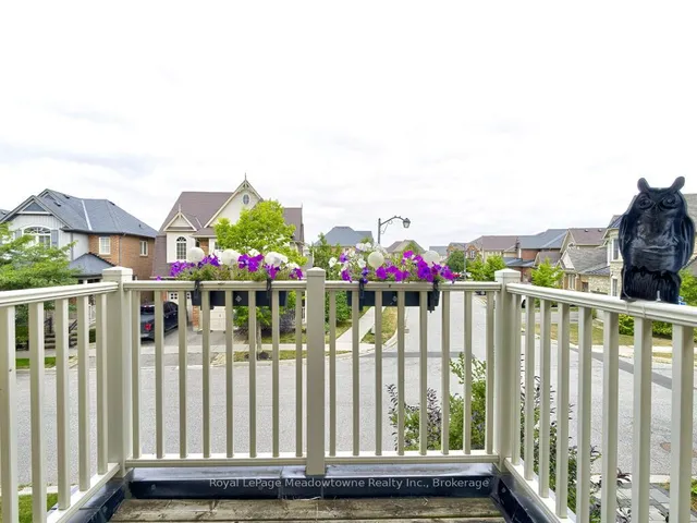 Additional image 18 of 220 Magurn Gate