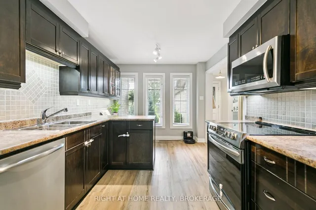 Additional image 11 of 550 Eliza Cres