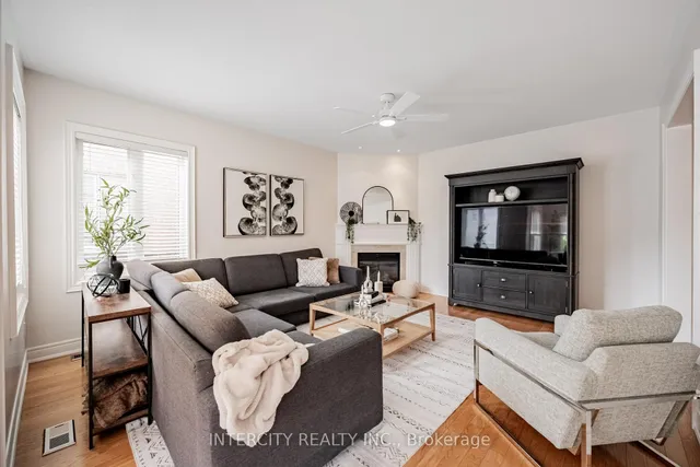 Additional image 9 of 21 Armani Lane