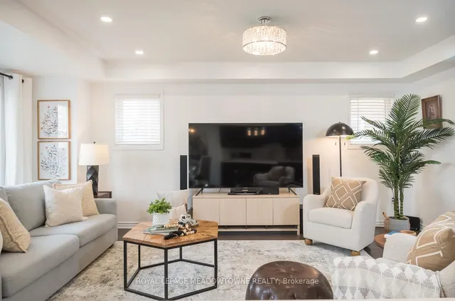 Additional image 11 of 335 Gooding Cres