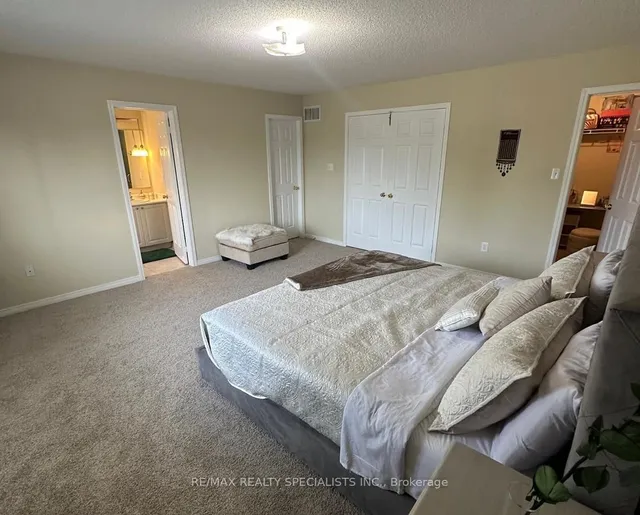 Additional image 11 of 302 Black Dr
