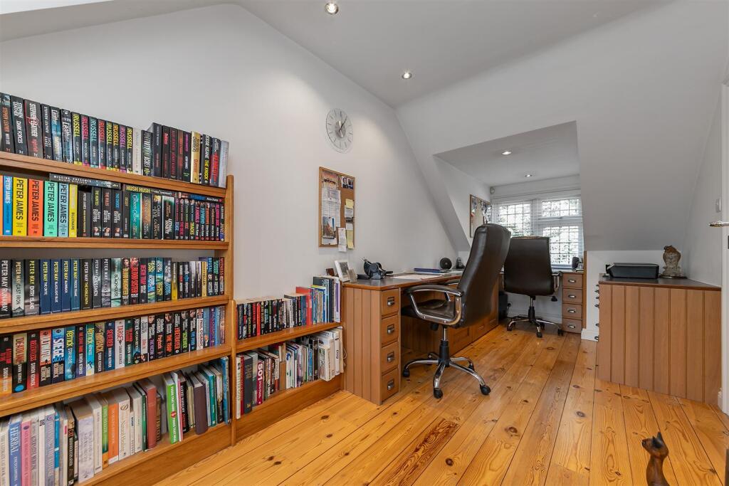 Additional image 16 of Park Street Lane, Park Street, St. Albans