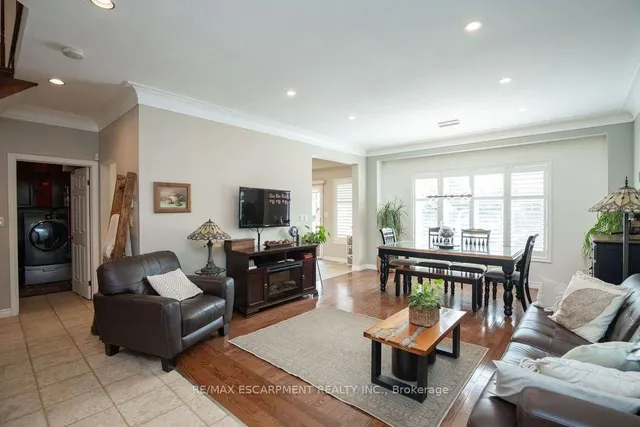 Additional image 8 of 15 Meadowbank Dr