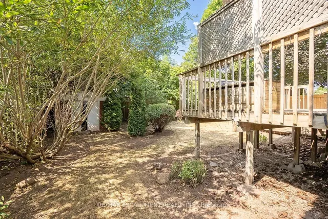Additional image 35 of 652 Ardleigh Cres