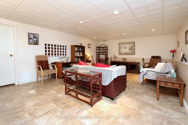 Additional image 16 of 1300 Marlborough Crt Unit 136