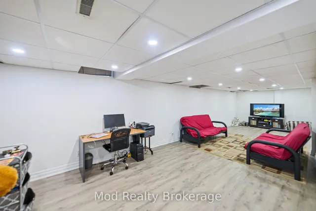 Additional image 31 of 415 Everton Dr