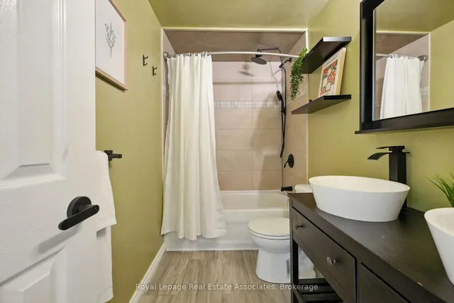 Additional image 27 of 400 Bloor St Unit 69