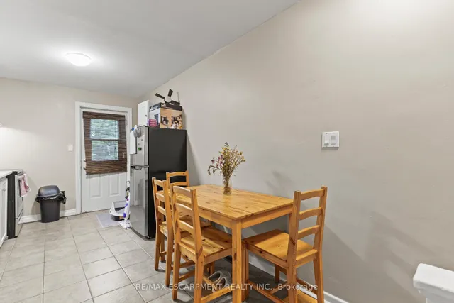 Additional image 21 of 48 Locke St