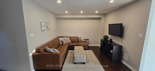 Additional image 8 of 345 Bussel Cres