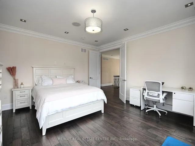 Additional image 12 of 2459 Nichols Dr