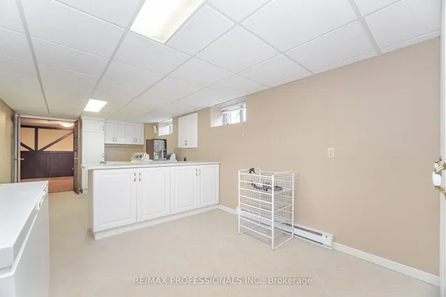 Additional image 41 of 70 Hillside Dr