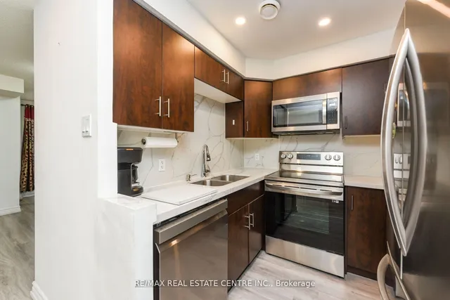 Additional image 33 of 7405 Goreway Dr Unit 520