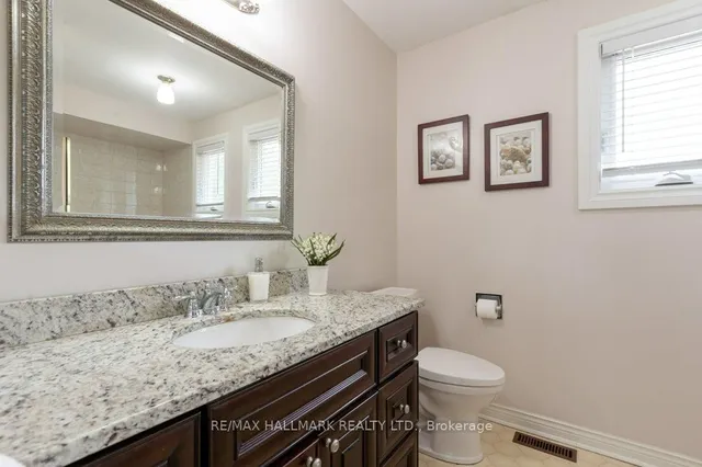 Additional image 25 of 1280 Greeniaus Rd