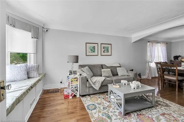 Additional image 8 of 118 East 6th St