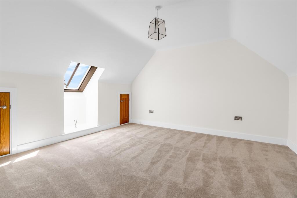 Additional image 19 of Rabley Heath Road, Welwyn