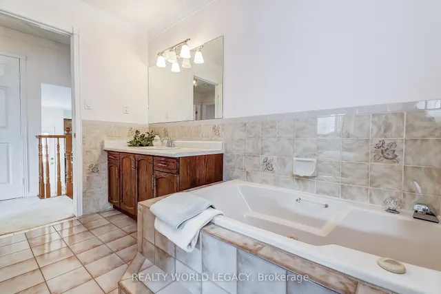 Additional image 18 of 1240 Thorpe Rd