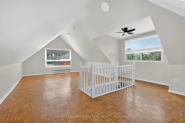 Additional image 37 of 84 RAY St