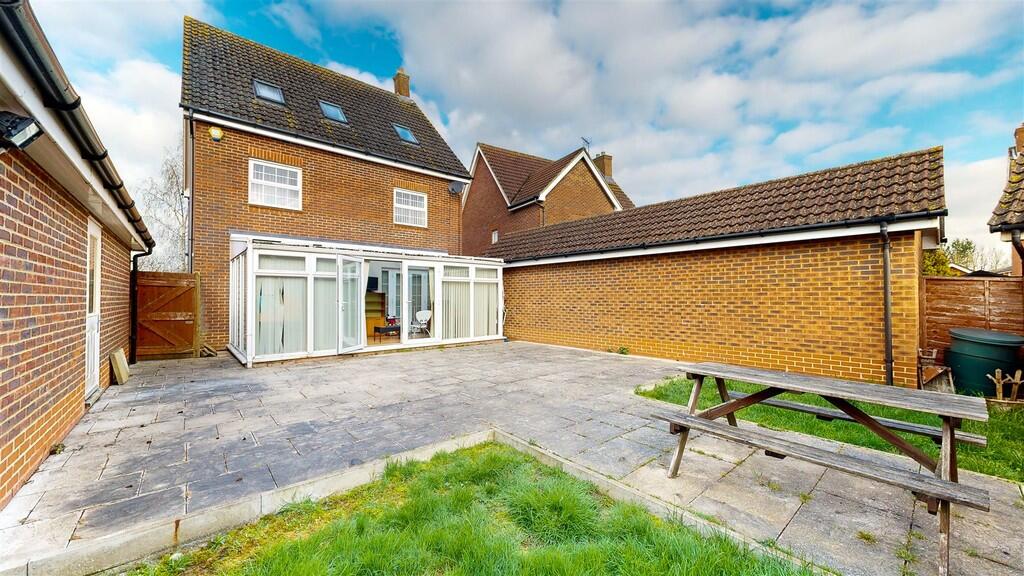 Additional image 21 of The Runway, Salisbury Village