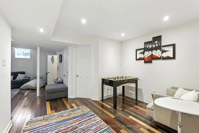 Additional image 35 of 1117 Riddell Cres