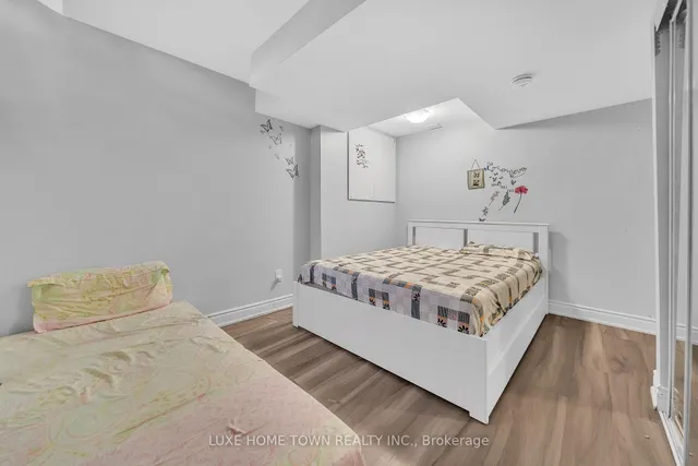 Additional image 41 of 33 Hybrid St