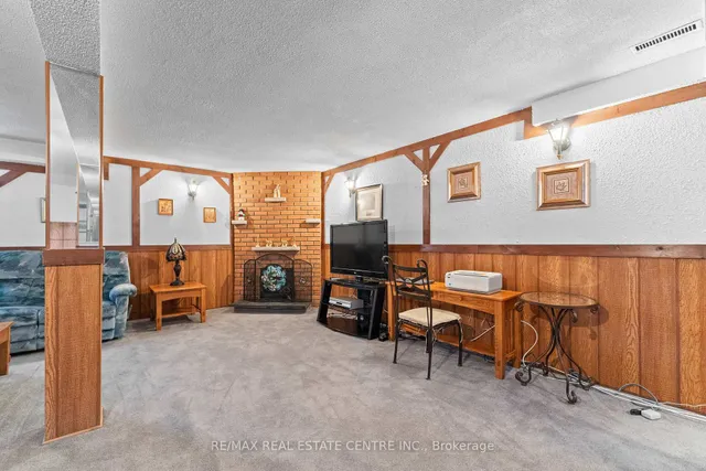 Additional image 31 of 48 Marblehead Cres