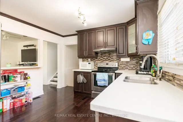 Additional image 11 of 105 Aloma Cres